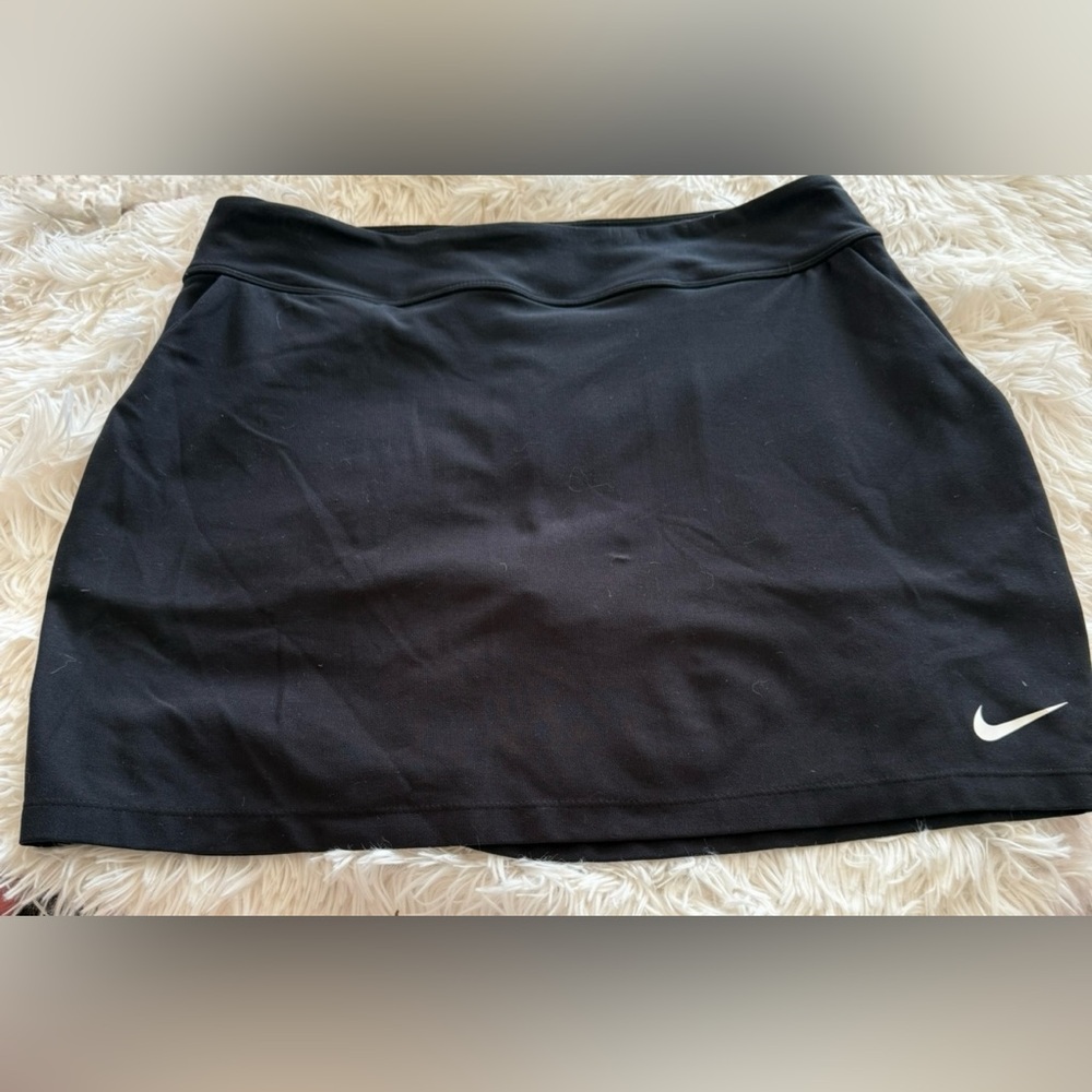 Nike woman’s golf skort size M